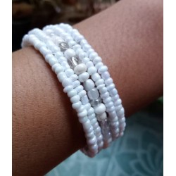 Bracelet femme fin en perles blanches