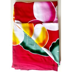 Paréo rouge fleurs de frangipanier rose jaune